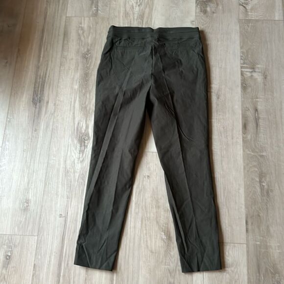 Kim Rogers Gray Pull On Tummy Control Cropped Pants Size 8 - Picture 4 of 6